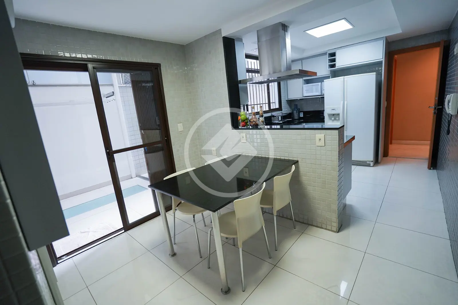 Apartamento com 4 quartos (2 suítes) e 255 m² à venda no Lourdes, Belo Horizonte — foto 5