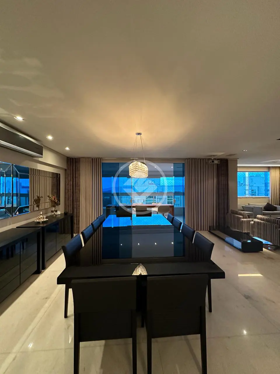 Apartamento com 4 suítes e 274 m² à venda no Vale do Sereno, Nova Lima — Vale do Sereno, Nova Lima