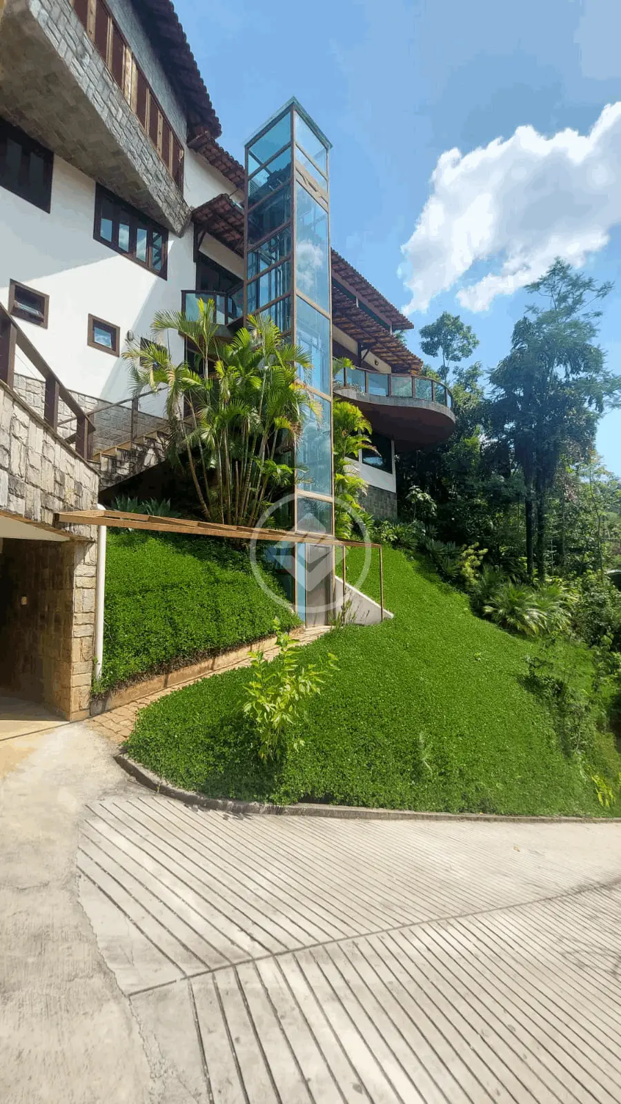 Casa em Condomínio à Venda — Vila Del Rey, Nova Lima