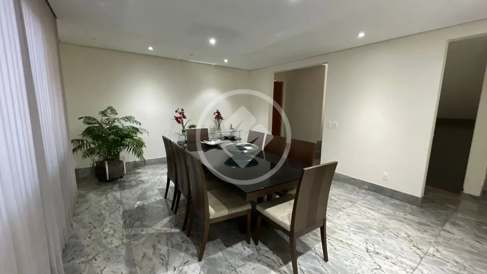 Casa em Condomínio à Venda — Residencial Sul, Nova Lima