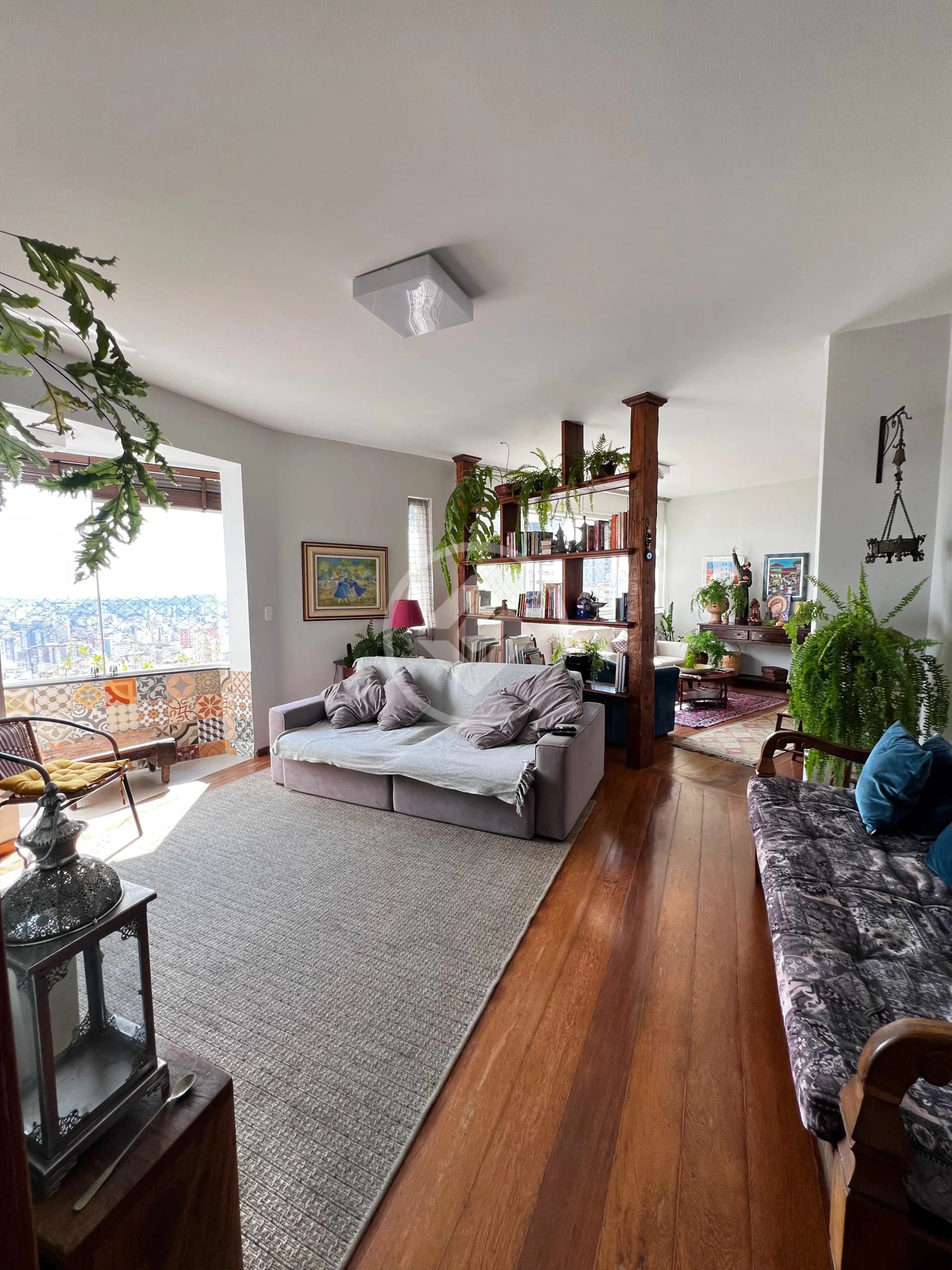 Apartamento à venda – 4 quartos (1 suíte) | 300 m² | Grajaú — Grajaú, Belo Horizonte