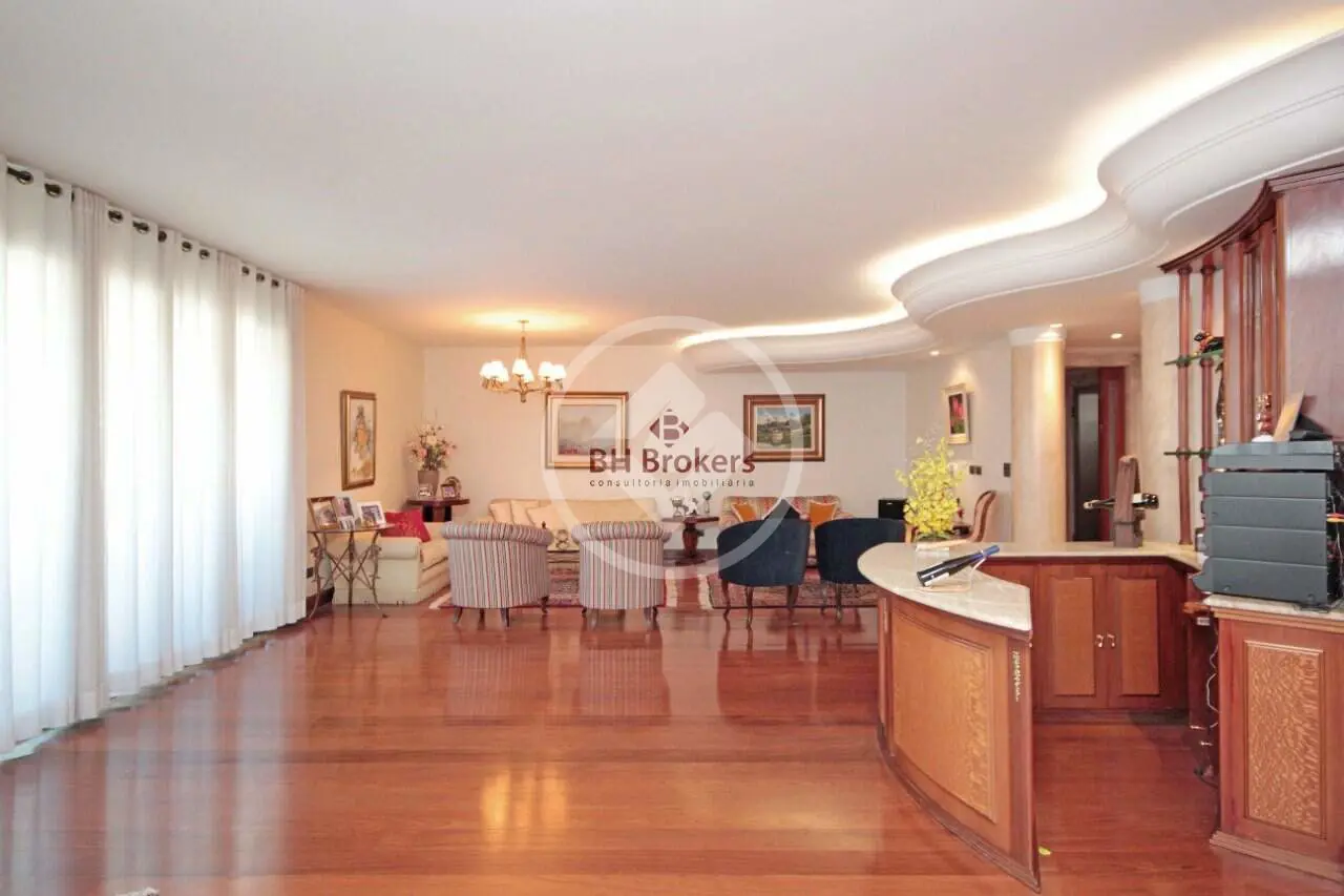 Apartamento com 4 suítes e 306 m² à venda no Lourdes, Belo Horizonte — Lourdes, Belo Horizonte