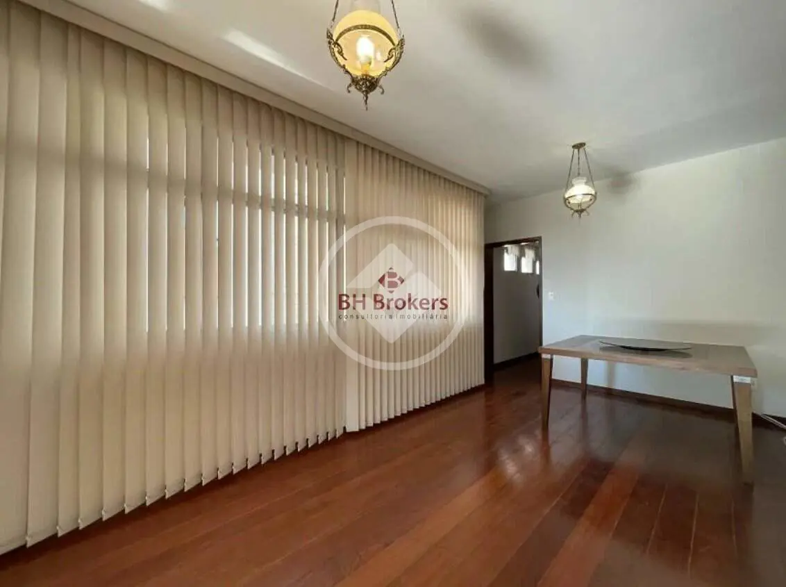 Cobertura com 4 quartos e 250 m² à venda no Santo Antônio, Belo Horizonte — Santo Antônio, Belo Horizonte