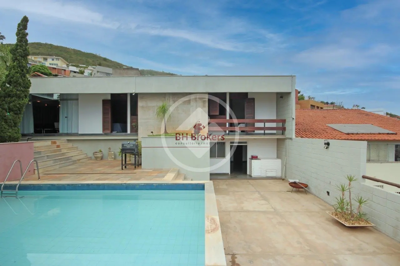 Casa com 4 quartos e 400 m² à venda no Comiteco, Belo Horizonte — Comiteco, Belo Horizonte