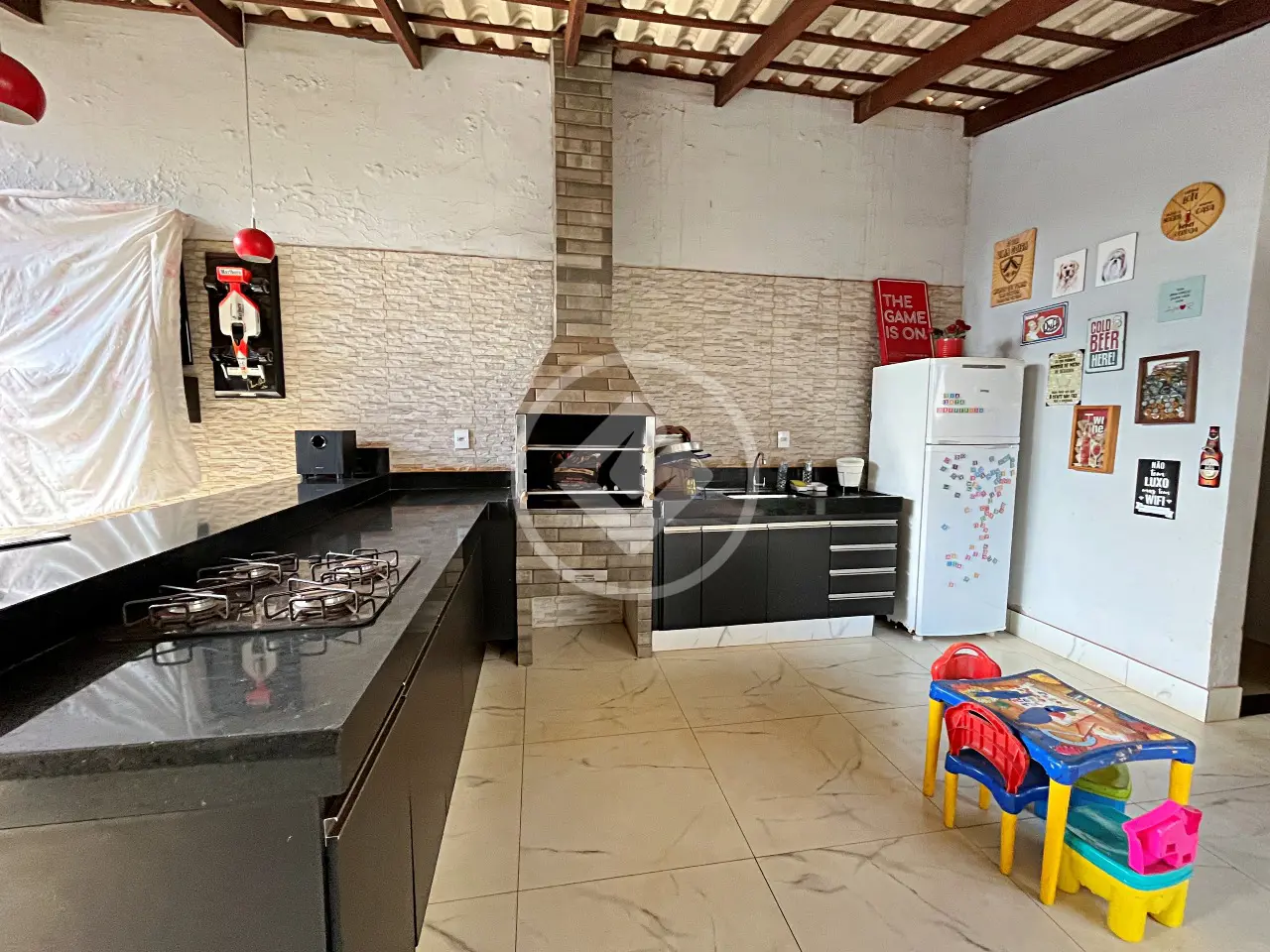 Casa com 3 quartos (2 suítes) e 250 m² à venda no Vale do Sol, Nova Lima — Vale do Sol, Nova Lima