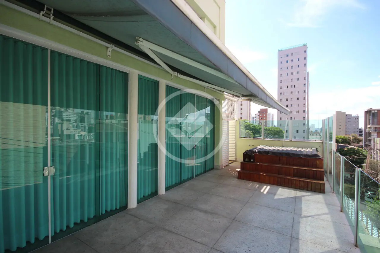 Casa com 4 quartos (2 suítes) e 372 m² à venda no Anchieta, Belo Horizonte — Anchieta, Belo Horizonte