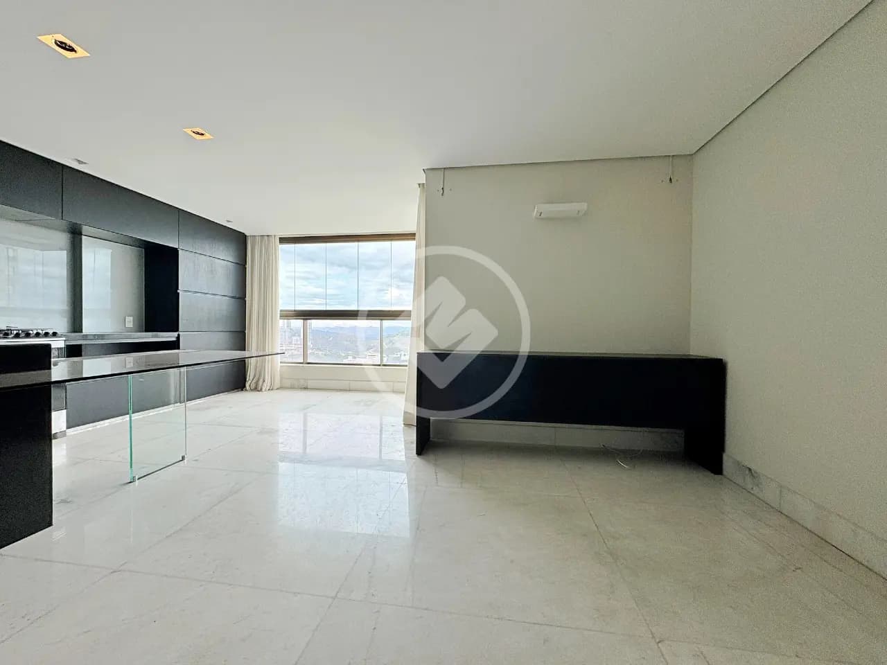 Apartamento com 1 quarto e 56 m² à venda no Vale do Sereno, Nova Lima — Vale do Sereno, Nova Lima