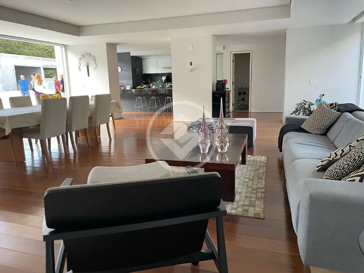 Casa com 4 quartos (2 suítes) e 535 m² à venda no Mangabeiras, Belo Horizonte — Mangabeiras, Belo Horizonte