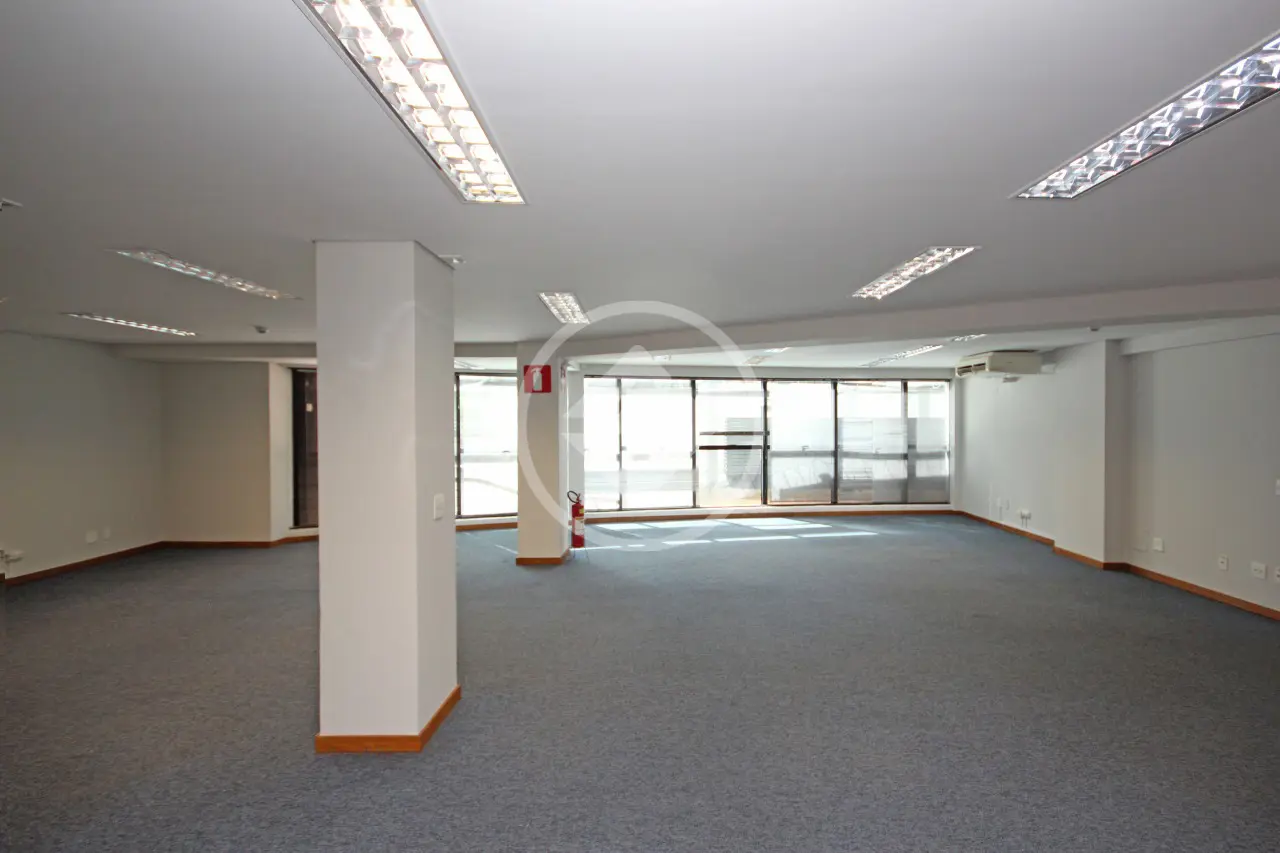 Prédio com 776 m² à venda no Santa Efigênia, Belo Horizonte — Santa Efigênia, Belo Horizonte