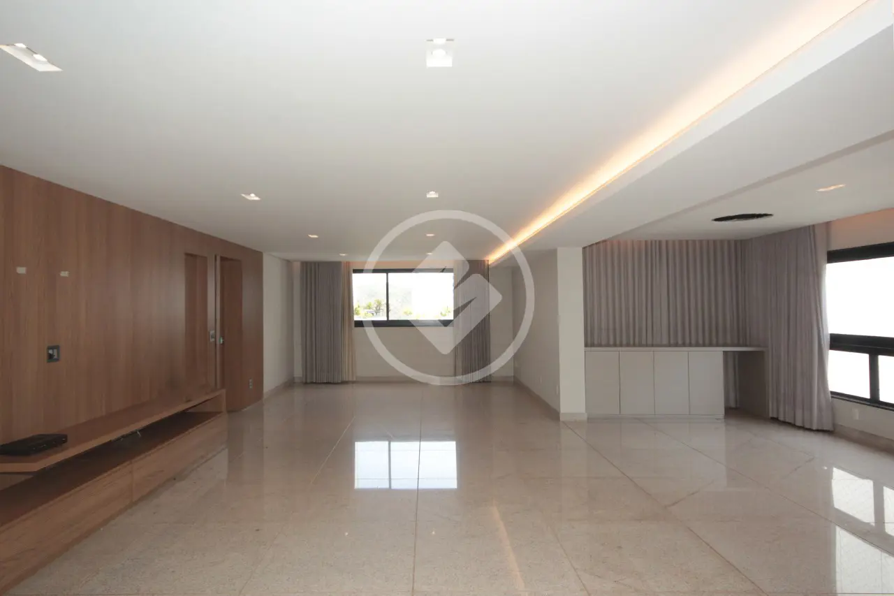 Apartamento com 4 quartos (2 suítes) e 216 m² à venda no Belvedere, Belo Horizonte — Belvedere, Belo Horizonte