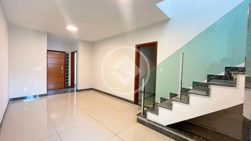 Cobertura com 4 quartos (2 suítes) e 170 m² à venda no Santo Antônio, Belo Horizonte — Santo Antônio, Belo Horizonte