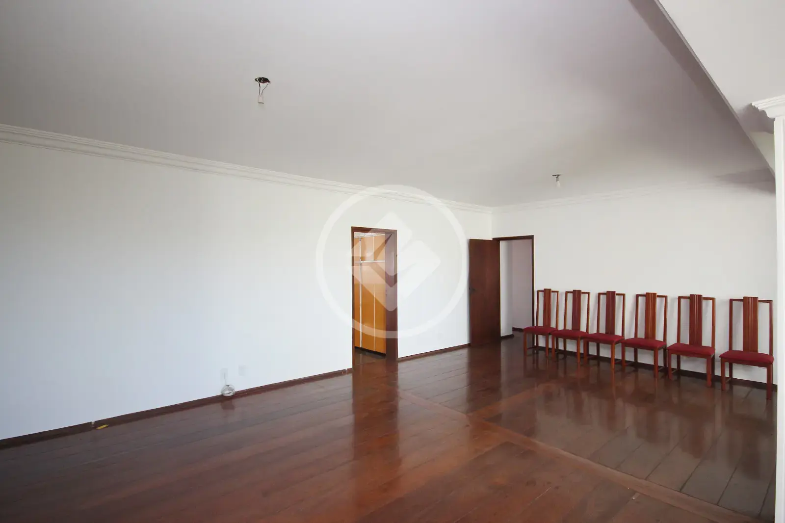 Apartamento com 4 quartos e 229 m² à venda no Grajaú, Belo Horizonte — Grajaú, Belo Horizonte