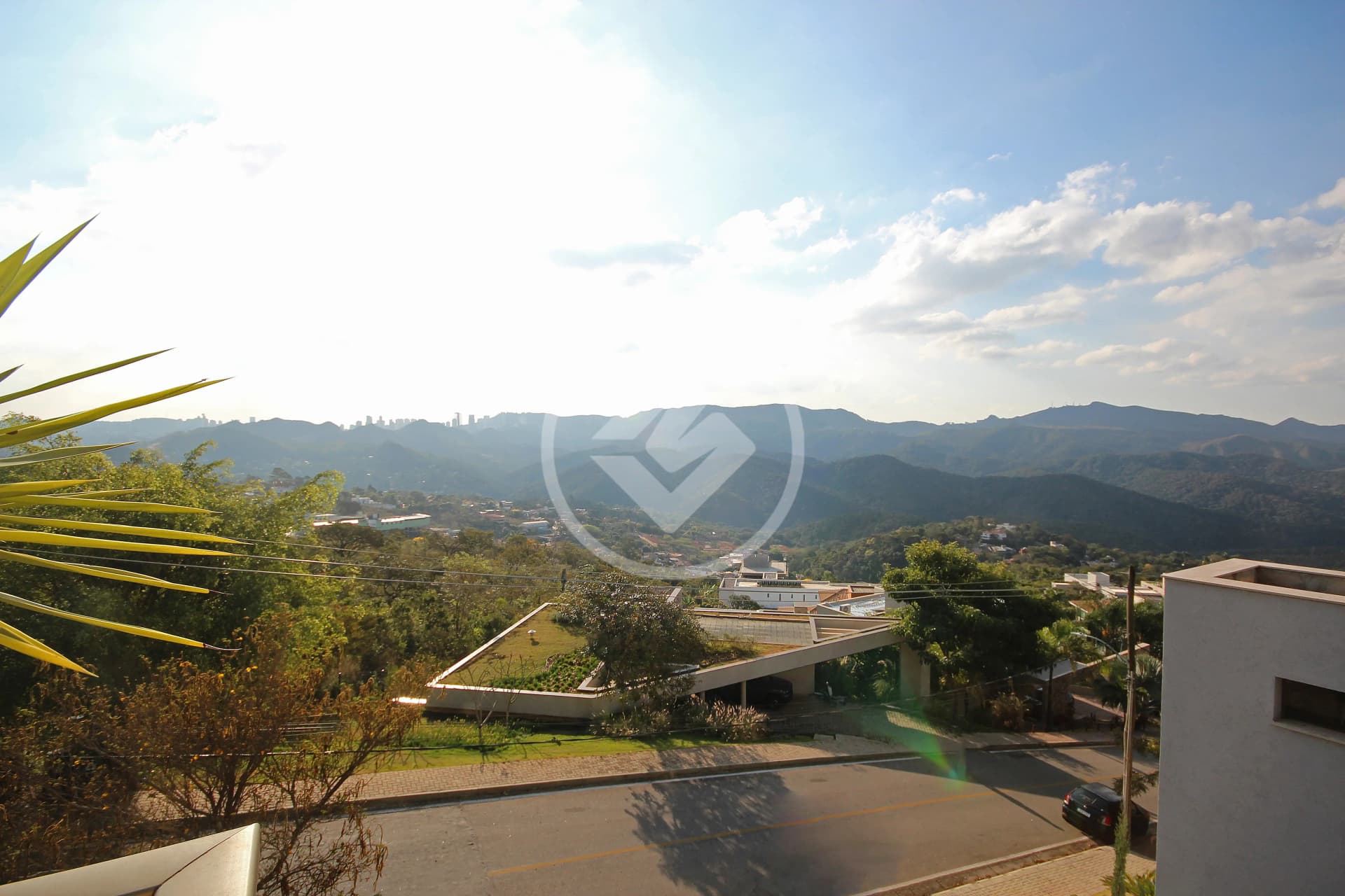 Casa em condomínio com 4 quartos (2 suítes) e 356 m² à venda no Mirante da Mata, Nova Lima — Mirante da Mata, Nova Lima