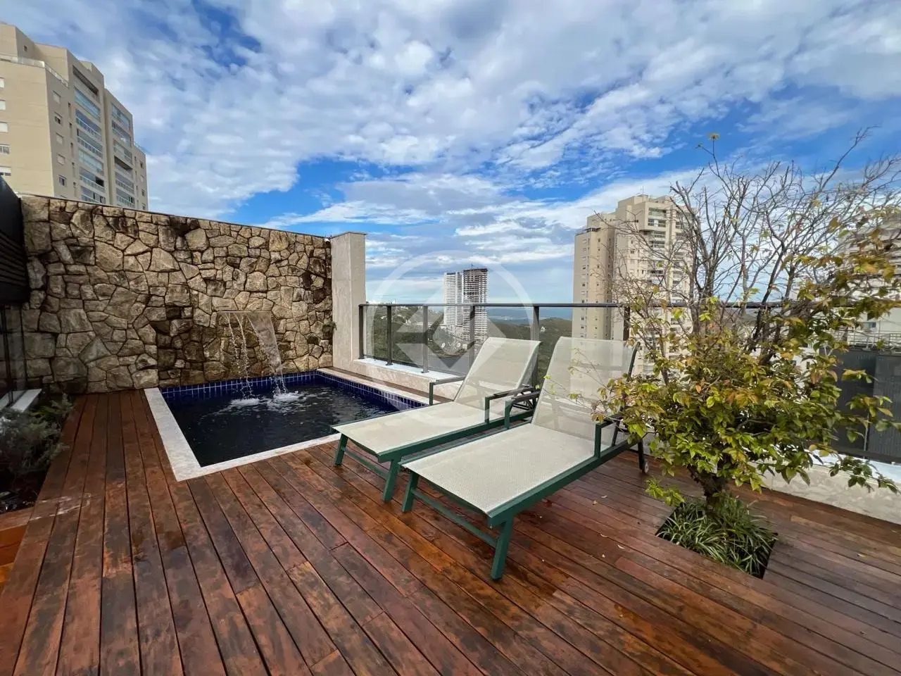 Cobertura duplex com 3 quartos (2 suítes) e 300 m² à venda no Vale do Sereno, Nova Lima — Vale do Sereno, Nova Lima